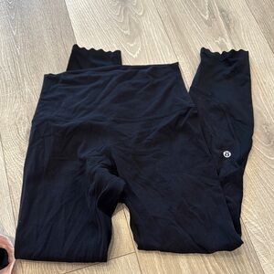 Lululemon scalloped legging